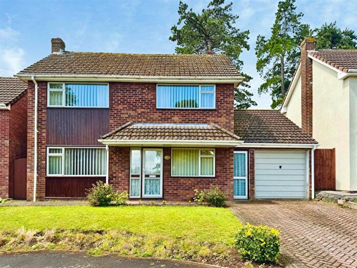 3 Bedroom Detached House For Sale In Gwentlands Close, Bulwark, Chepstow, NP16