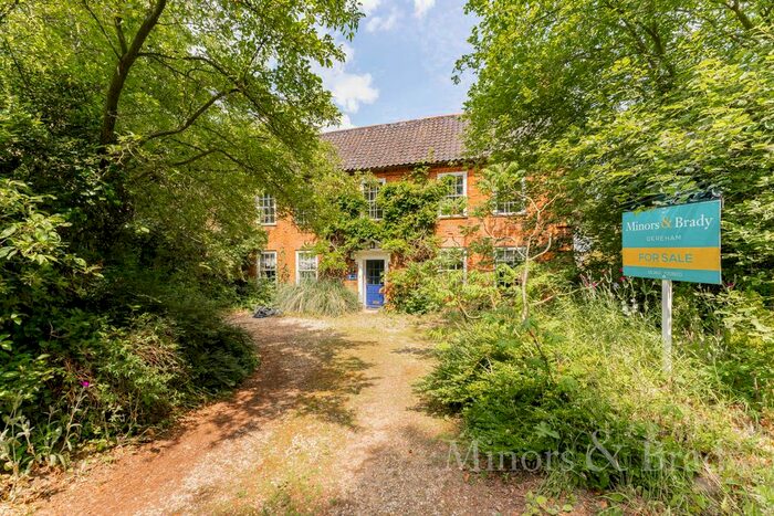 4 Bedroom Semi-Detached House For Sale In Great Witchingham, Norwich, NR9