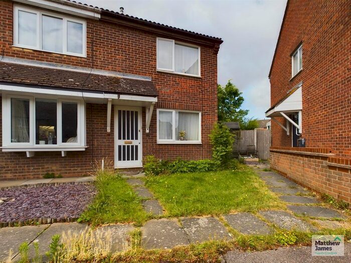 2 Bedroom End Of Terrace House To Rent In Cleveland Close, Highwoods, Colchester, CO4
