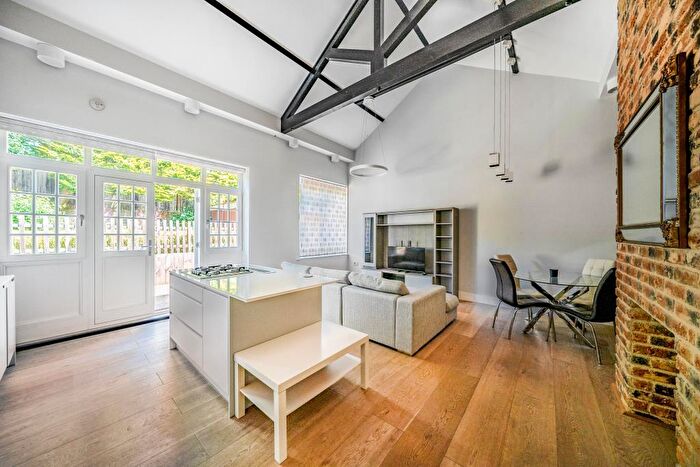 2 Bedroom Apartment To Rent In Stanmore, Harrow, HA7