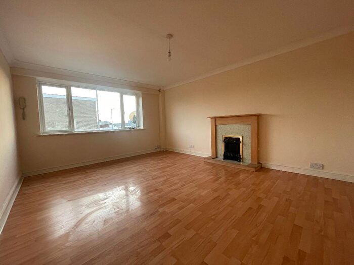 2 Bedroom Apartment For Sale In Sundon Park Parade, Sundon Park, Luton, Bedfordshire, LU3