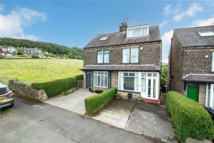 3 Bedroom Semi-Detached House For Sale In Cottingley Cliffe Road, Bingley, BD16