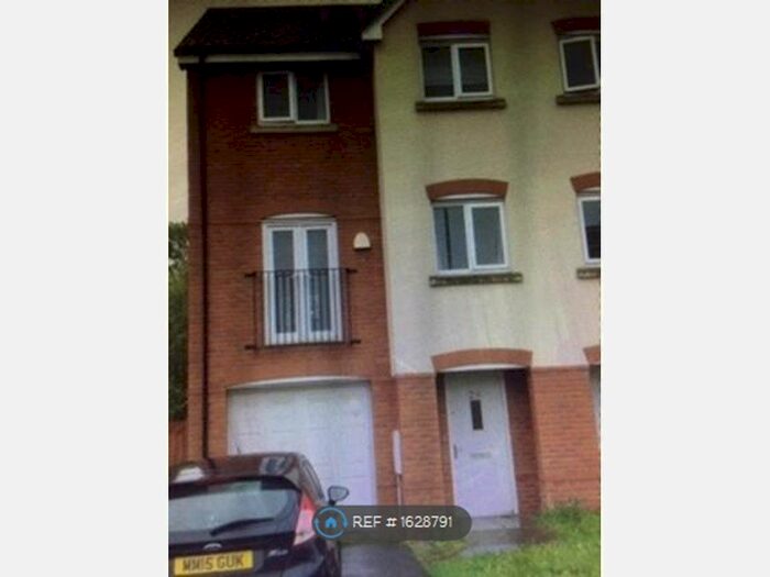 3 Bedroom Semi-Detached House To Rent In Galingale View, Newcastle-Under-Lyme, ST5