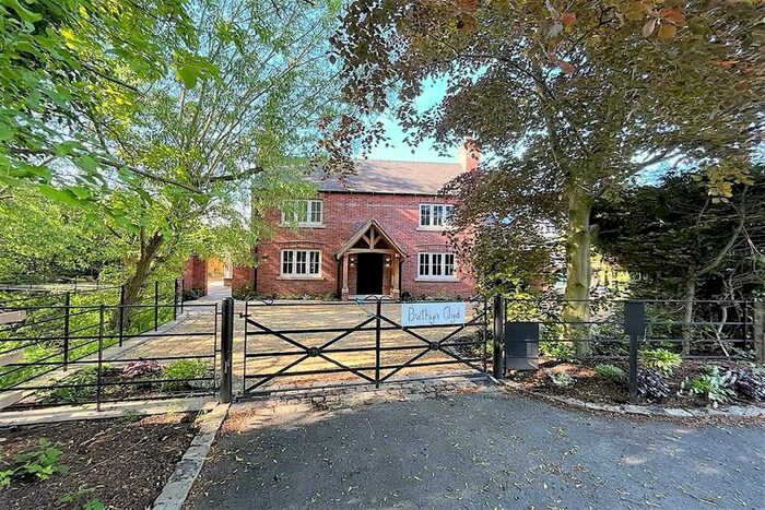 4 Bedroom Detached House For Sale In Smithy Grove, Hassall Green, Sandbach, CW11