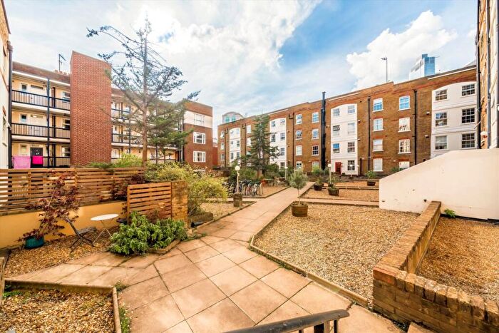 1 Bedroom Flat To Rent In Old Castle Street, Liverpool Street, E1