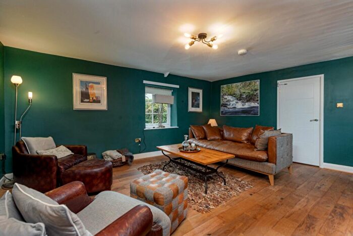 2 Bedroom Mews For Sale In Ryders Wynd, Richmond, DL10