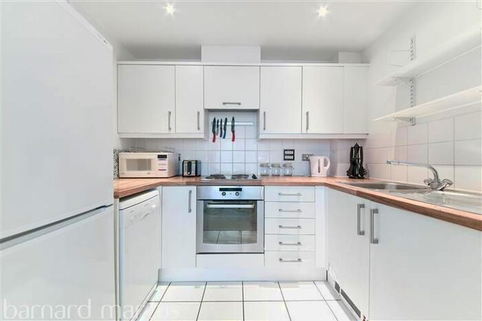 2 Bedroom Flat To Rent In Wooldridge Close, Feltham, TW14