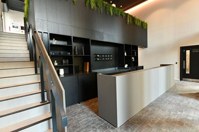 2 Bedroom Apartment To Rent In Castlefield, Manchester, M15