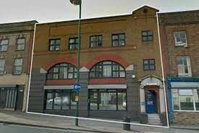 Terraced House To Rent In - Norwood High Street, London, SE27