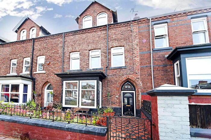 4 Bedroom Terraced House For Sale In Beaconsfield Square, Hartlepool, TS24