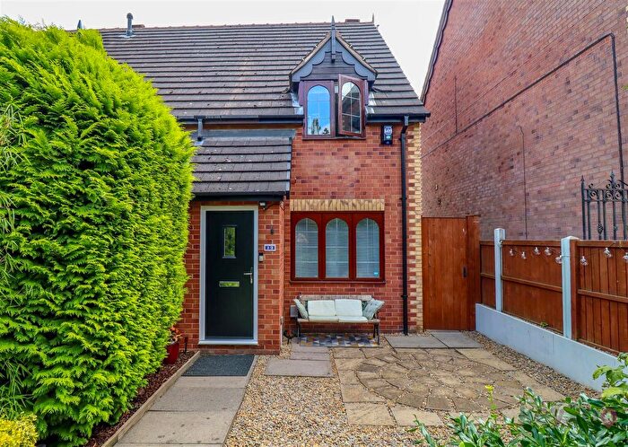 2 Bedroom Semi-detached House For Sale In Fanshaw Avenue, Eckington, Sheffield, S21