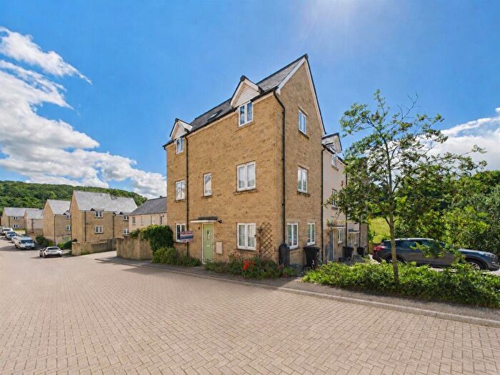 4 Bedroom Town House For Sale In Vicarage Drive, Mitcheldean, GL17