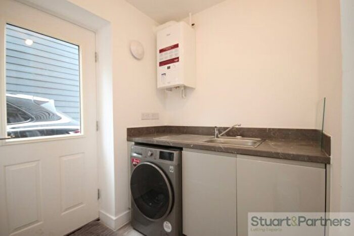 5 Bedroom Detached House To Rent In Nuthatch Lane, Sayers Common, BN6