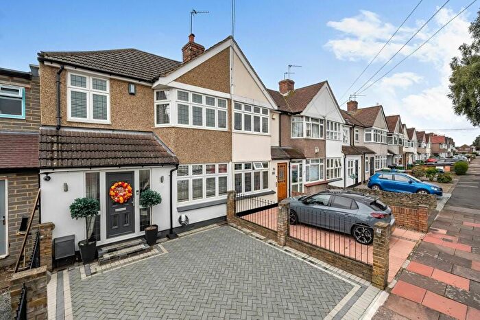 3 Bedroom Terraced House For Sale In Harborough Avenue, Sidcup, DA15