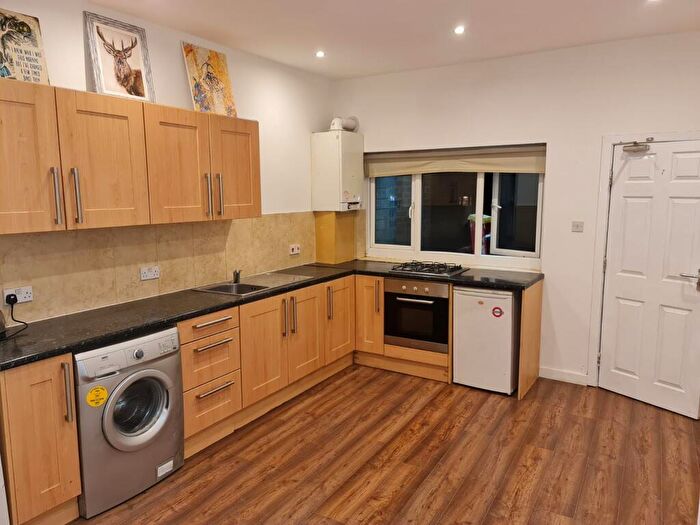 2 Bedroom Flat To Rent In Flat, Wilbraham Road, Chorlton, Manchester, M21