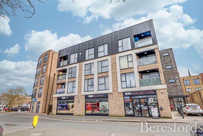 2 Bedroom Flat For Sale In William Hunter Way, Brentwood, CM14