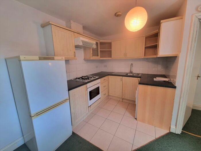 1 Bedroom Flat To Rent In Lewisham Way, London, SE14