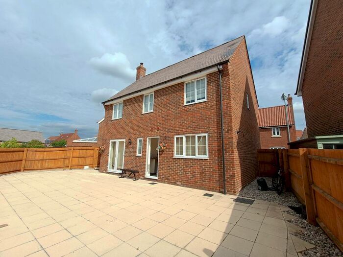 4 Bedroom Detached House To Rent In Mill Park Drive, Braintree, CM7