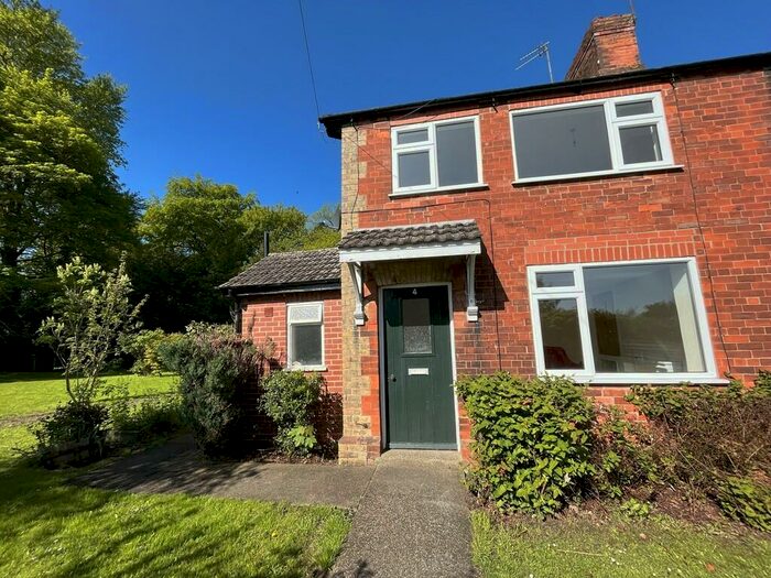 3 Bedroom Semi-Detached House To Rent In Livesey Road, Ludborough, DN36