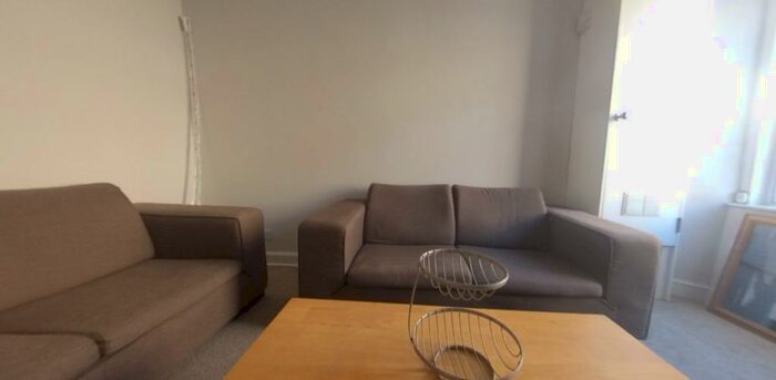 1 Bedroom Flat To Rent In Cathcart Place, Dalry, Edinburgh, EH11