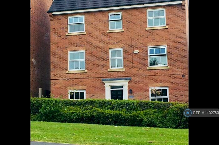 5 Bedroom Detached House To Rent In Thrush Close, Corby, NN18