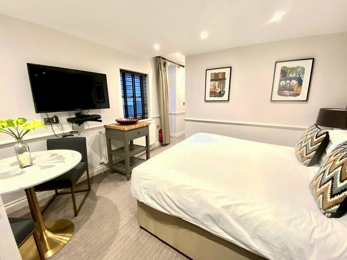 Studio To Rent In Serviced Apartment, Collingham Gardens, London, SW5