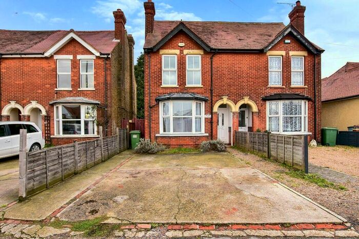 3 Bedroom Semi-Detached House To Rent In Loose Road, Maidstone, Kent, ME15