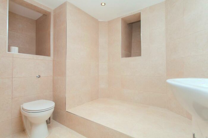 3 Bedroom Flat To Rent In Raveley Street, Tufnell Park, NW5