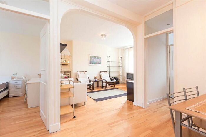 2 Bedroom Flat To Rent In Townshend Court, St John's Wood, NW8