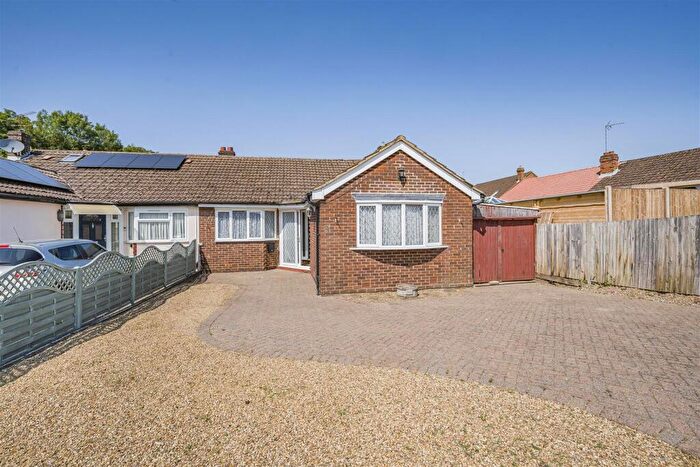 2 Bedroom Semi-Detached Bungalow For Sale In Broad Acre, Bricket Wood, St. Albans, AL2