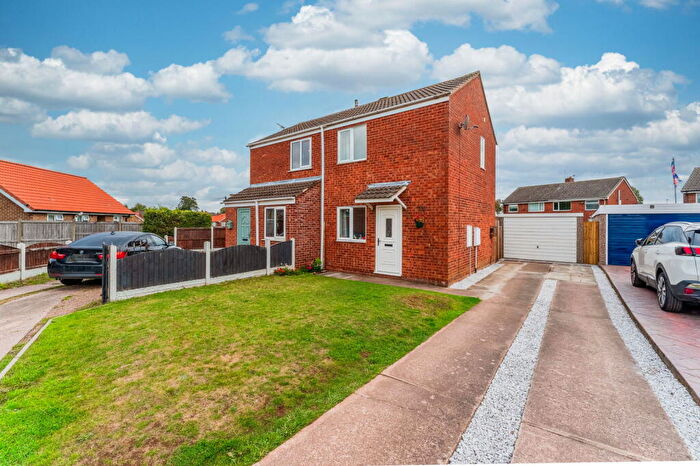 2 Bedroom Semi-Detached House For Sale In Willow Close, Snaith, Goole, DN14