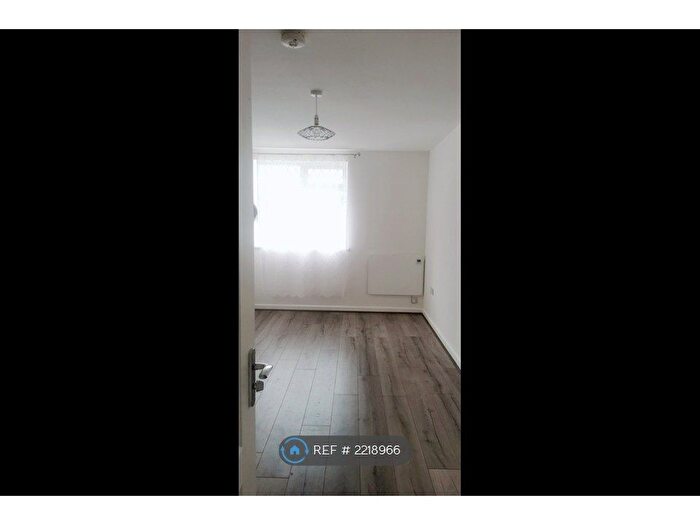 1 Bedroom Terraced House To Rent In Great Strand, London, NW9