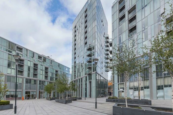 3 Bedroom Apartment To Rent In Vertex Tower, SE8
