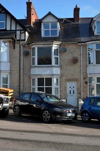 2 Bedroom Maisonette To Rent In Sticklepath Hill, Barnstaple, EX31