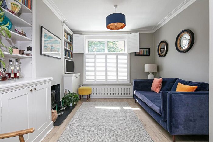 3 Bedroom Terraced House For Sale In Howbury Road, Nunhead, SE15