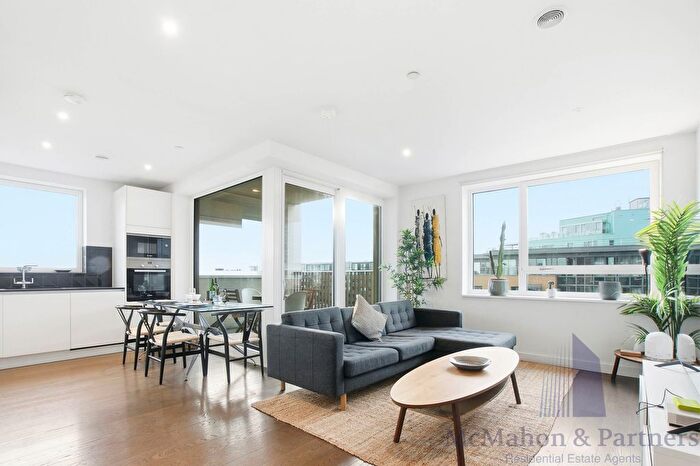 2 Bedroom Flat To Rent In Walton Heights, Walworth Road, London, SE17