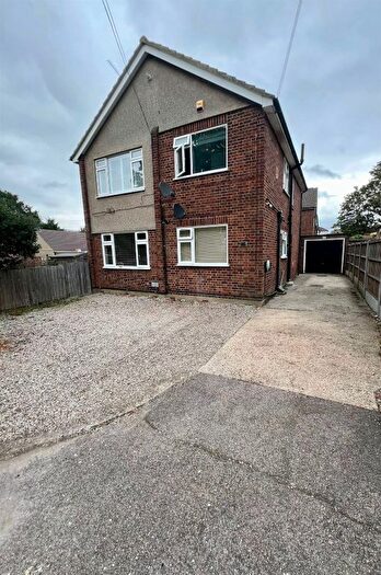 2 Bedroom Maisonette For Sale In Crescent Road, Warley, Brentwood, CM14