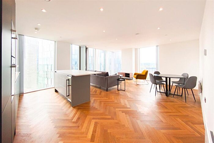 2 Bedroom Apartment To Rent In East Tower, Owen Street, M15