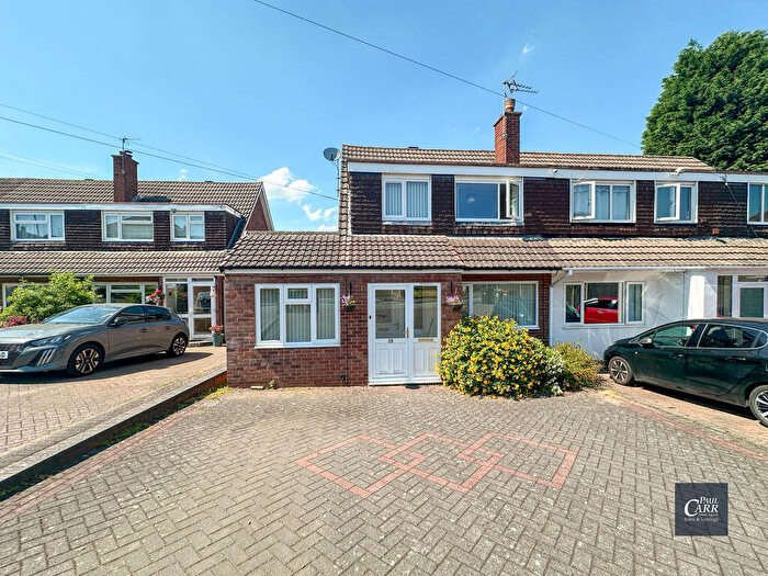 3 Bedroom Semi-Detached House For Sale In Yewtree Road, Streetly, Sutton Coldfield, B74