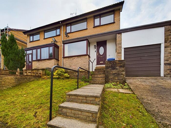 3 Bedroom Semi Detached House To Rent In Upper York Street, Barnoldswick, BB18