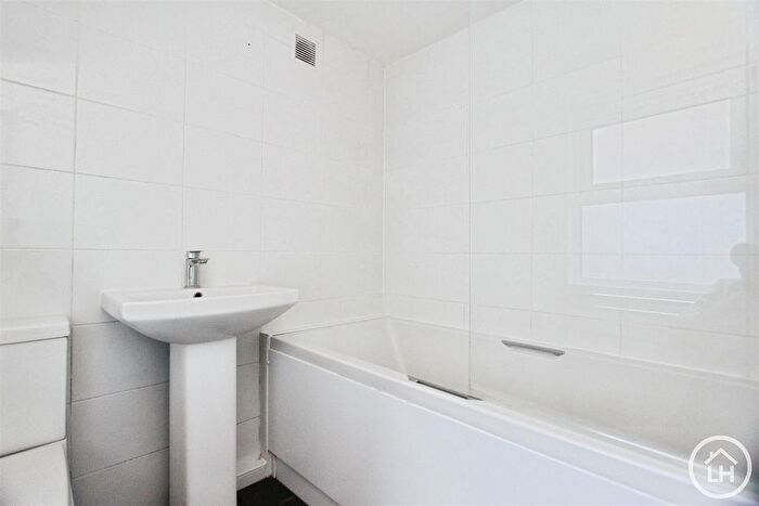 2 Bedroom End Of Terrace House To Rent In St. Pauls Street, Sittingbourne, ME10