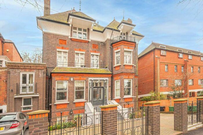 1 Bedroom Flat To Rent In Fitzjohns Avenue, Hampstead, London, NW3