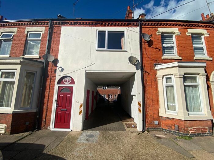 1 Bedroom Apartment To Rent In Derby Road, Abington, NN1