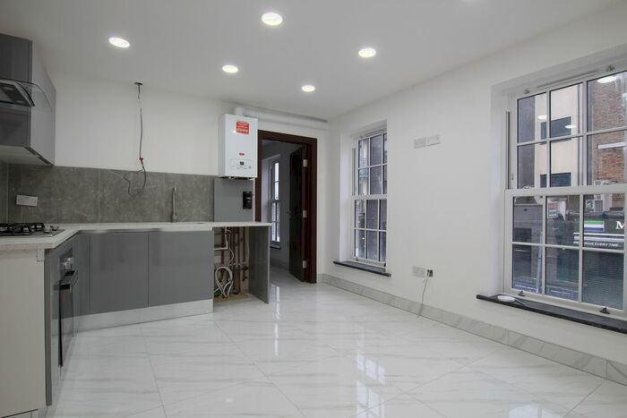 2 Bedroom Flat To Rent In Rana Apartments, Peckham Park Road, Peckham, London, SE15