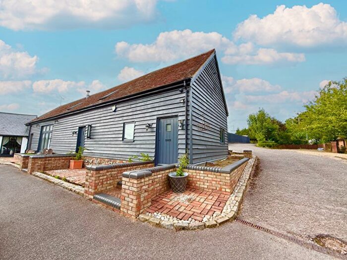 4 Bedroom Barn Conversion For Sale In Miletree Road, Heath And Reach, LU7