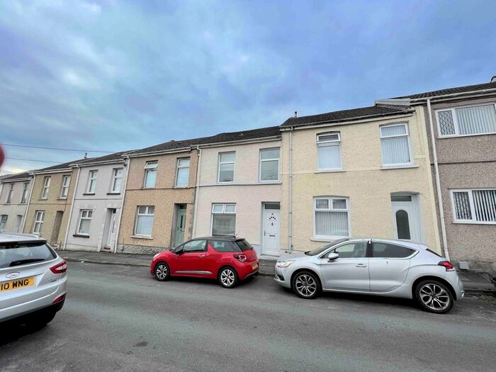 3 Bedroom Terraced House To Rent In Charles Street, Llanelli, Sir Gaerfyrddin, SA15