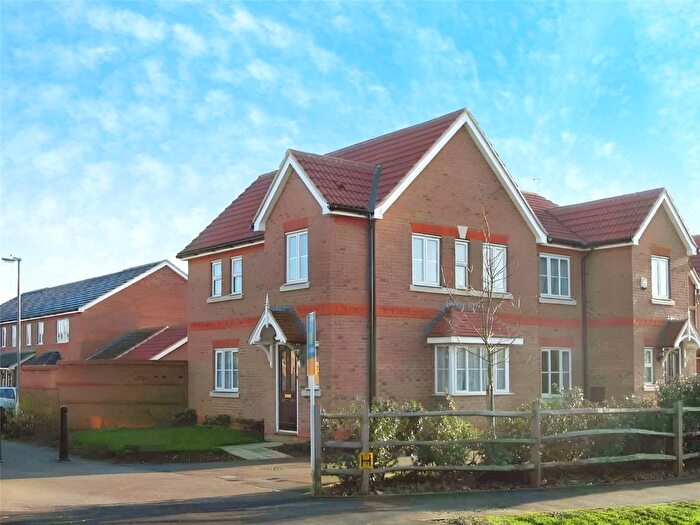 3 Bedroom Semi-Detached House To Rent In The Chilterns, Stevenage, Hertfordshire, SG1