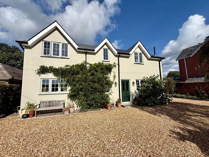 4 Bedroom House For Sale In Lyndhurst Road, Godwinscroft, BH23