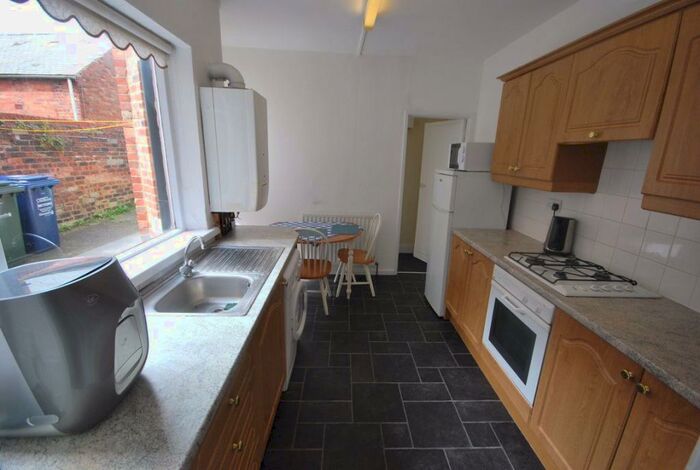 2 Bedroom Property To Rent In Lonsdale Terrace, Newcastle Upon Tyne, NE2
