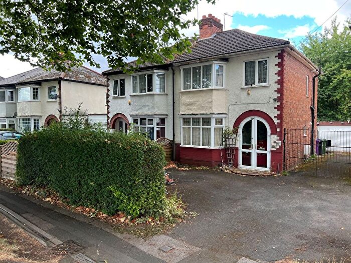 3 Bedroom Semi Detached House For Sale In Marsh Lane, Wolverhampton, WV10